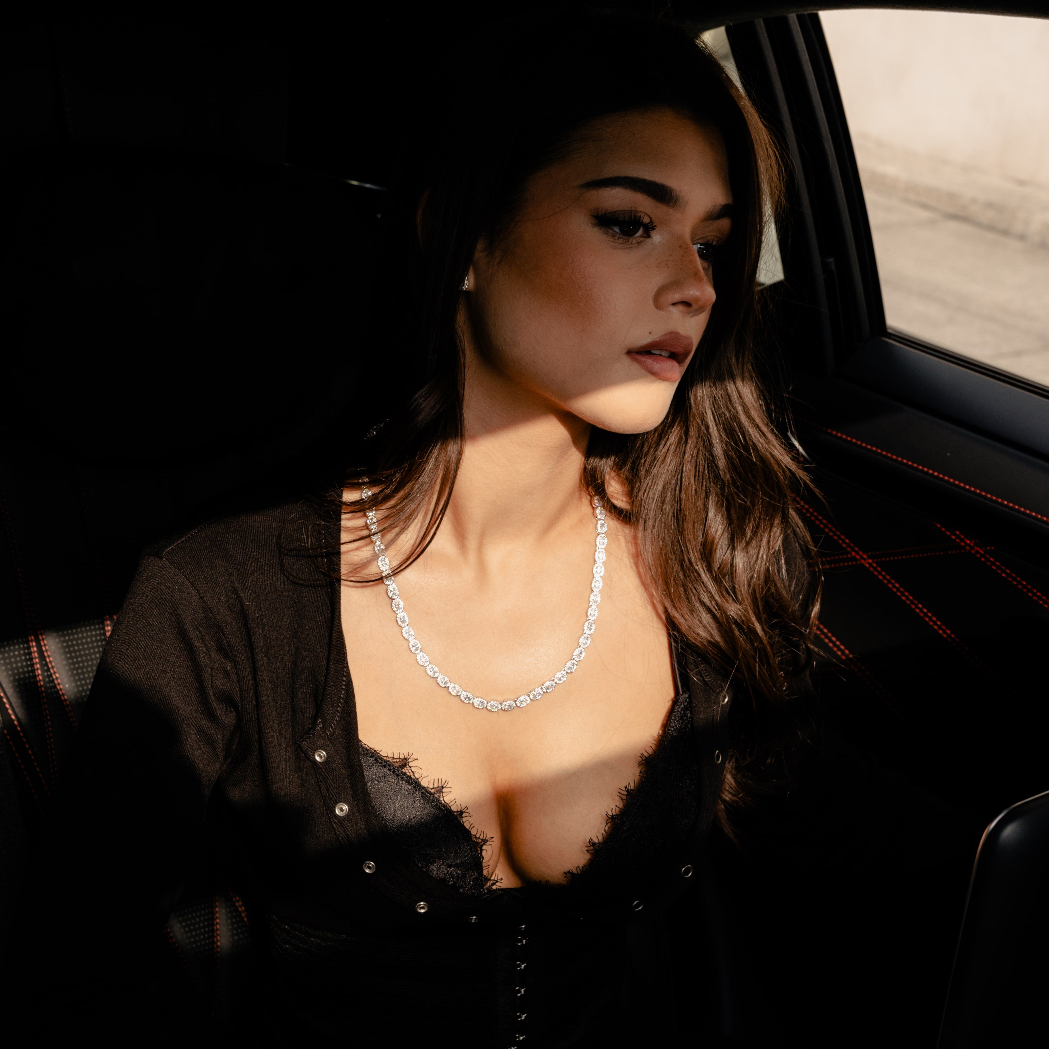 Łańcuch Oval Clustered Tennis 6mm Białe Złoto