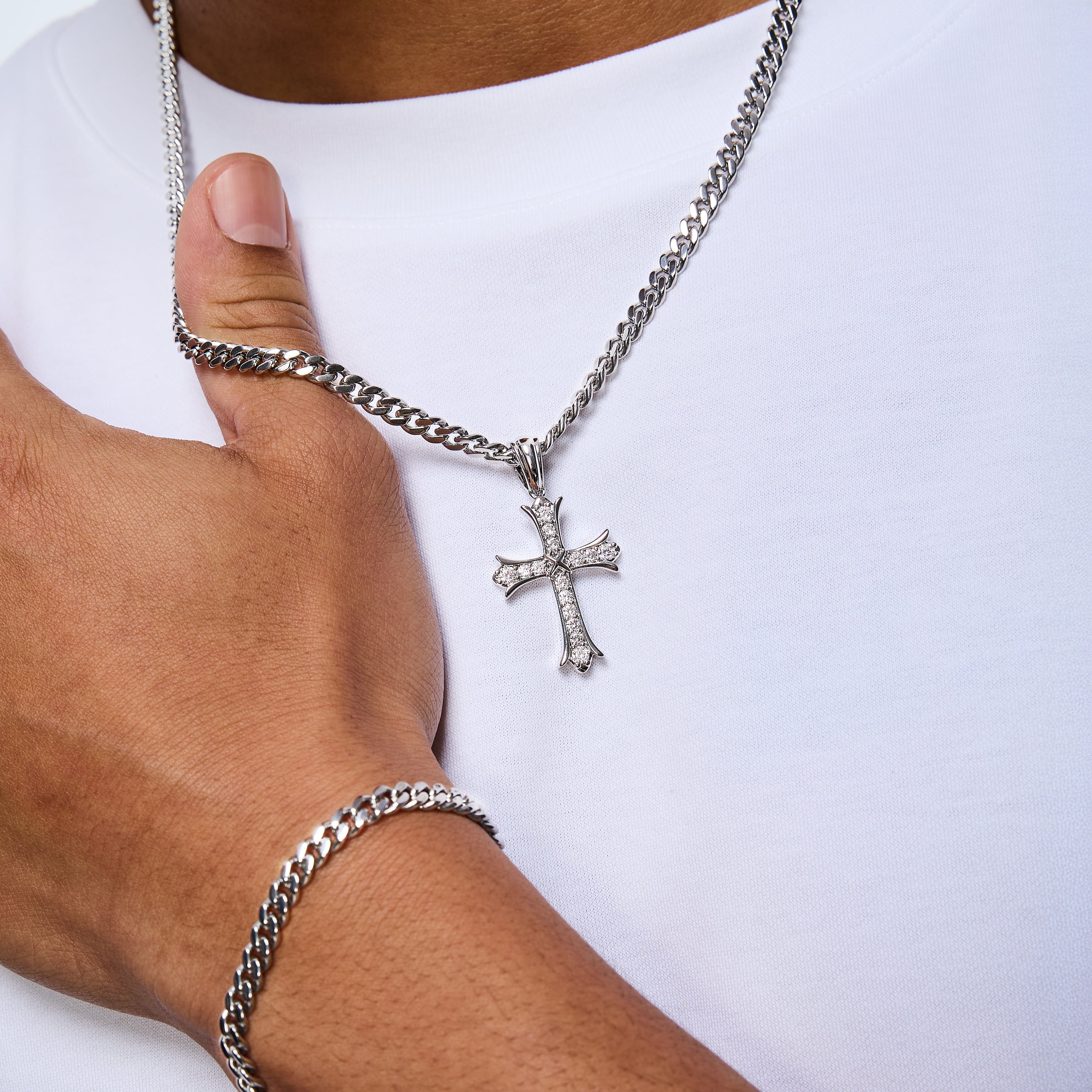 Sharp Kreuz Anhänger Weißgold